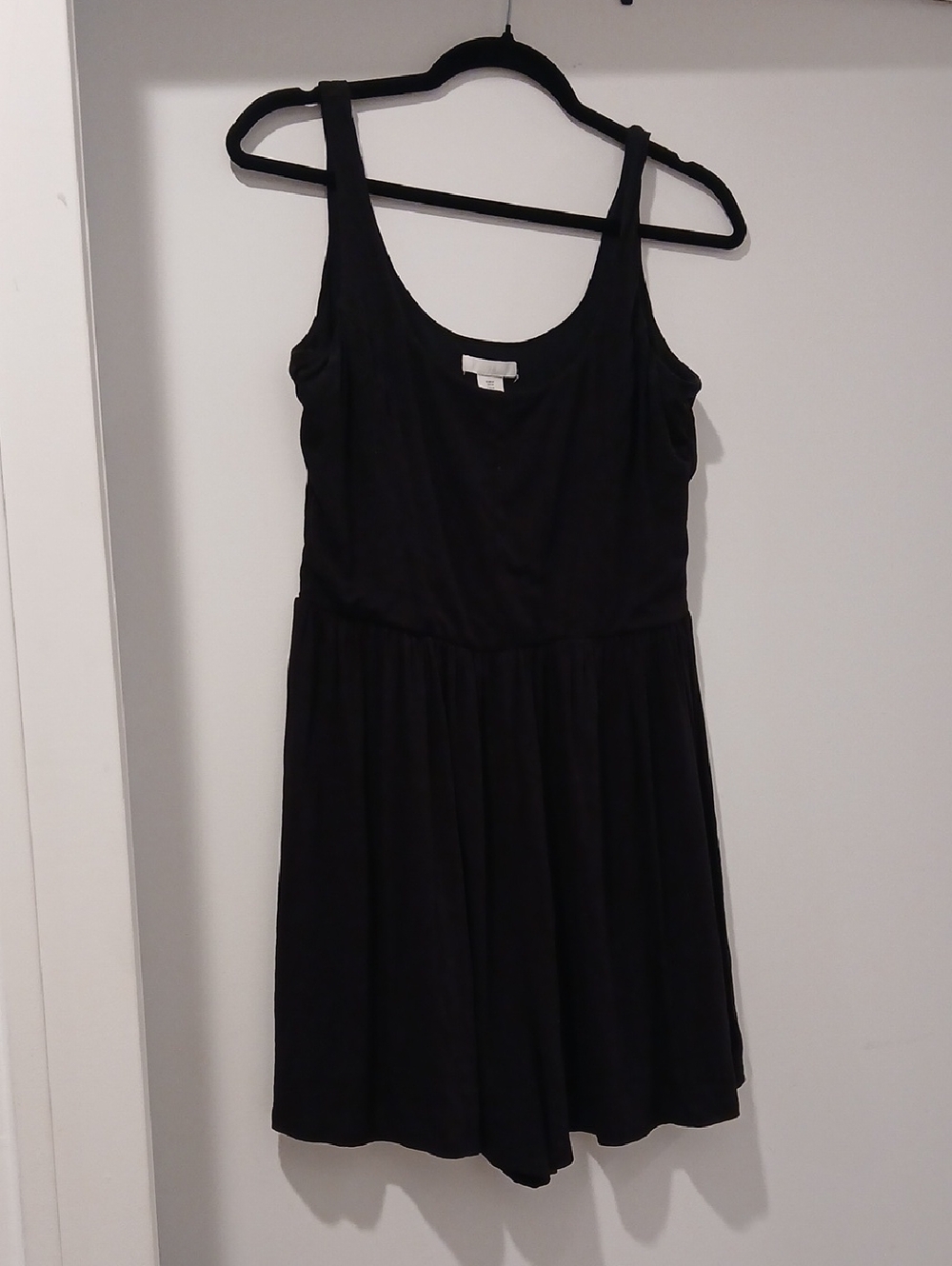 H&M Black Sleeveless Scoop-Neck Flowy Romper
